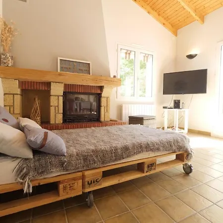 Holiday home Maison Pour 10 Avec Jardin Pres De La Bretignolles-sur-Mer